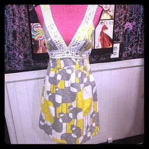 Trina Turk Retro style dress size 4